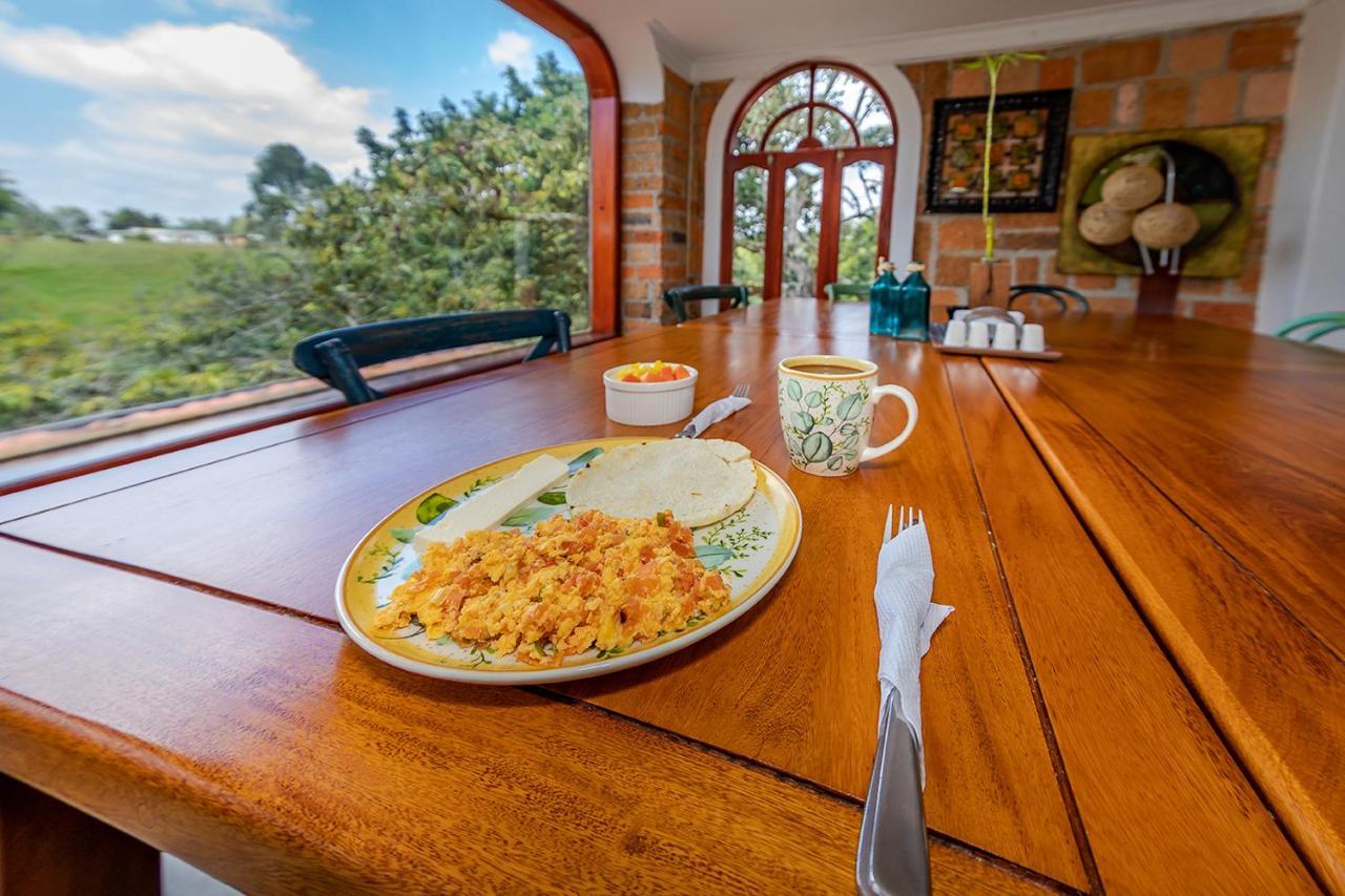 Ayenda Llanogrande Inn Рионегро Экстерьер фото